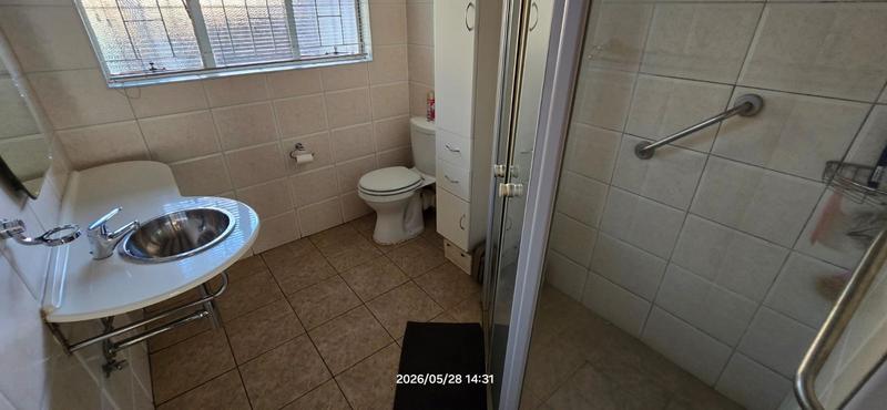 5 Bedroom Property for Sale in Garsfontein Gauteng