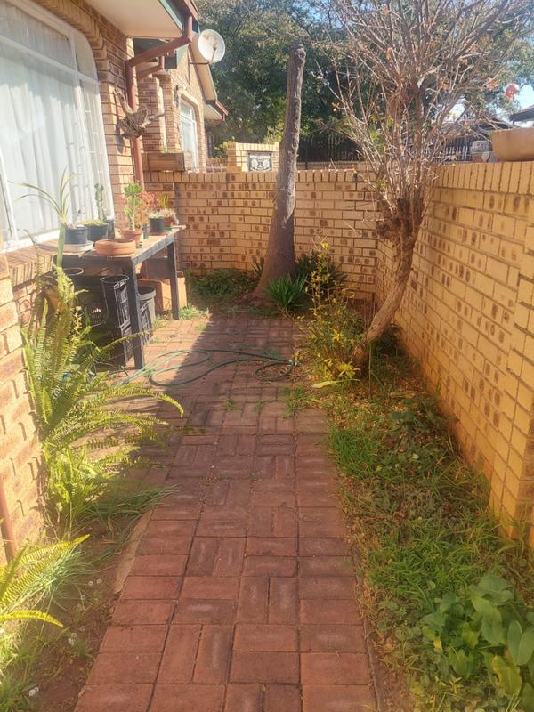 2 Bedroom Property for Sale in Randpoort Gauteng