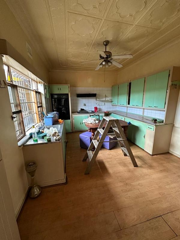 6 Bedroom Property for Sale in Geduld Gauteng