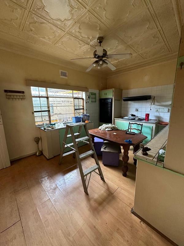 6 Bedroom Property for Sale in Geduld Gauteng