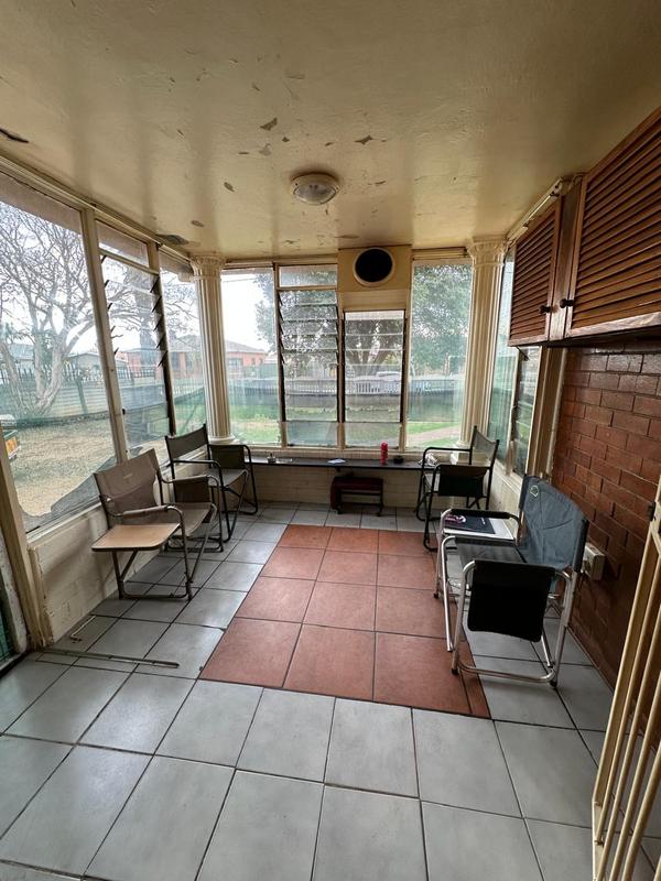 6 Bedroom Property for Sale in Geduld Gauteng