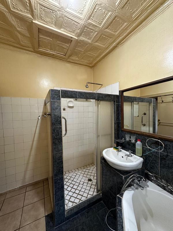 6 Bedroom Property for Sale in Geduld Gauteng