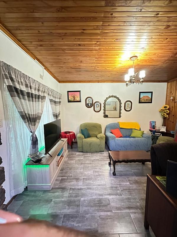 6 Bedroom Property for Sale in Geduld Gauteng