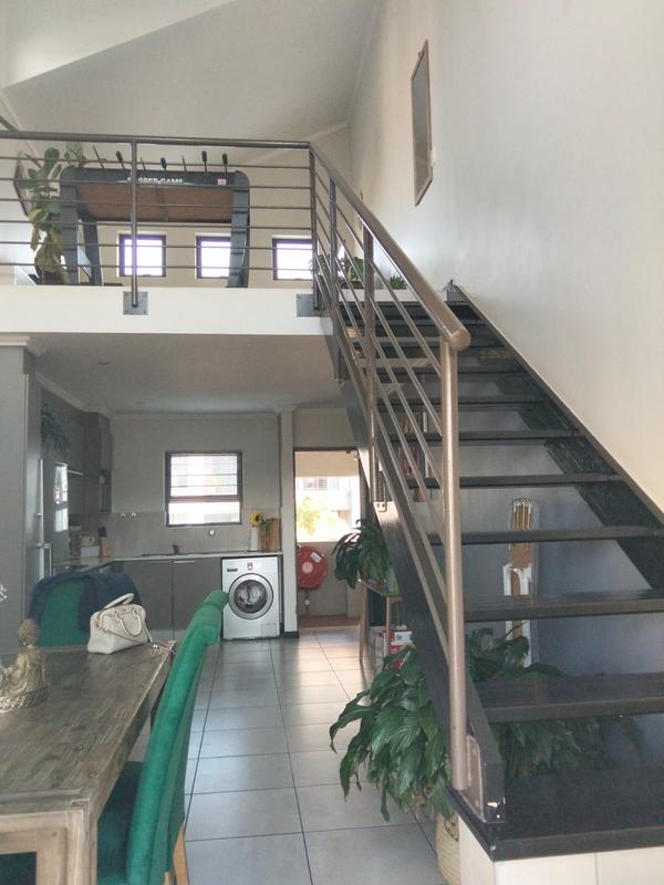 2 Bedroom Property for Sale in Lonehill Gauteng