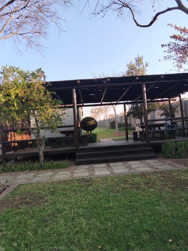 2 Bedroom Property for Sale in Lonehill Gauteng