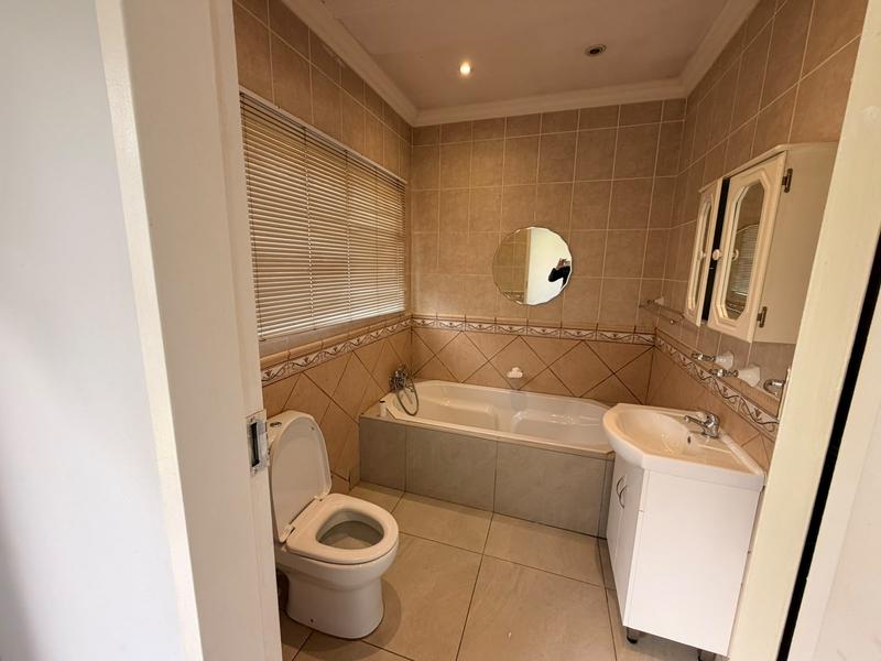 To Let 5 Bedroom Property for Rent in Henley on Klip Gauteng