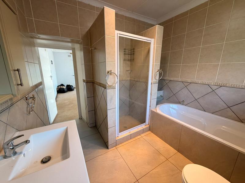To Let 5 Bedroom Property for Rent in Henley on Klip Gauteng