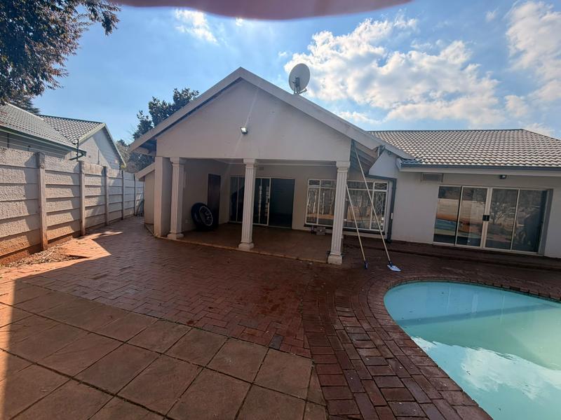 To Let 5 Bedroom Property for Rent in Henley on Klip Gauteng