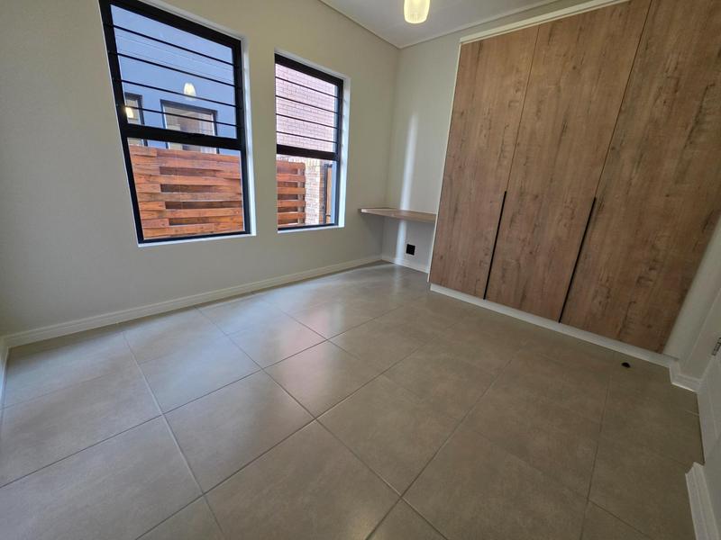To Let 3 Bedroom Property for Rent in Mooikloof Gauteng