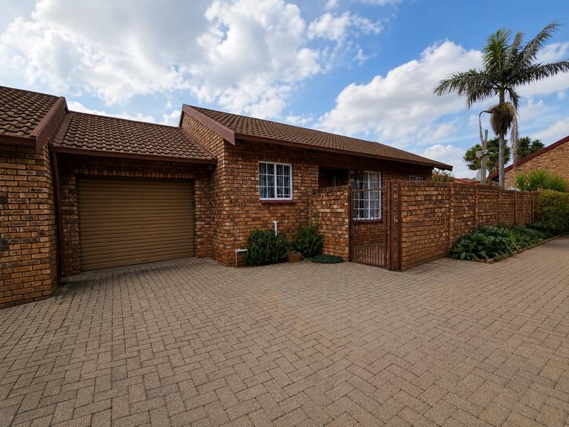 2 Bedroom Property for Sale in Elardus Park Gauteng