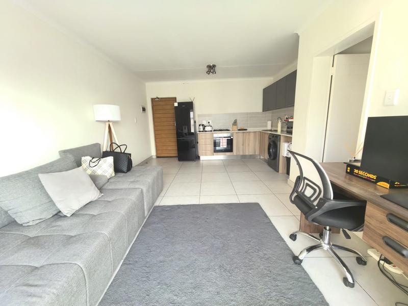 1 Bedroom Property for Sale in Modderfontein Gauteng