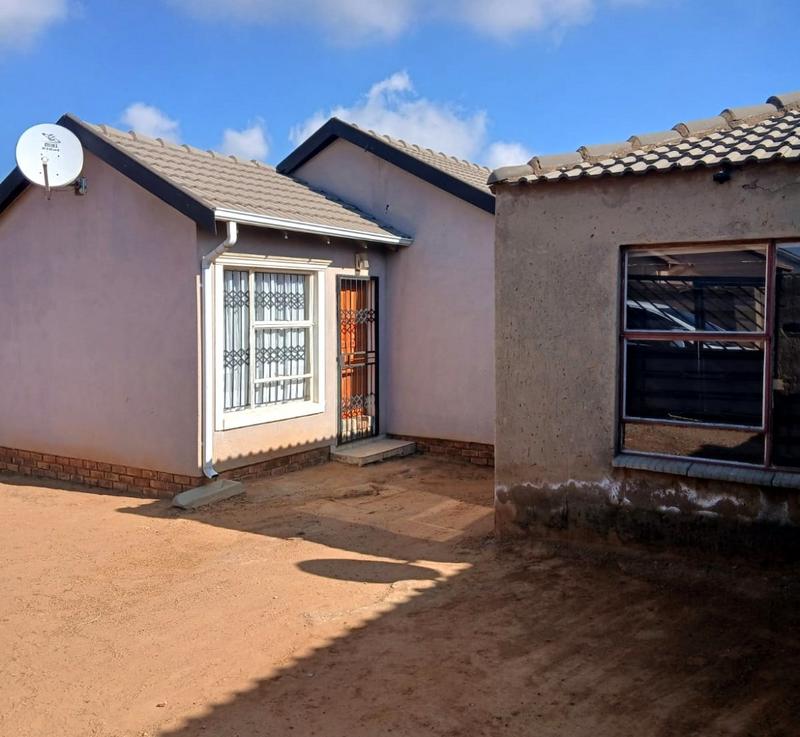 2 Bedroom Property for Sale in Bram Fischerville Gauteng