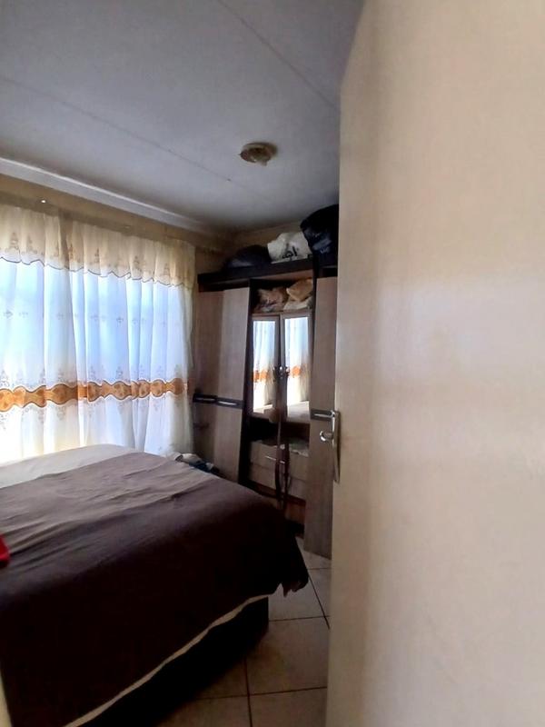 2 Bedroom Property for Sale in Bram Fischerville Gauteng