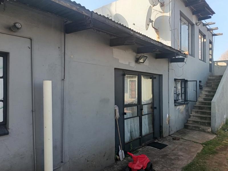 4 Bedroom Property for Sale in Florida Gauteng