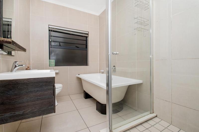 To Let 3 Bedroom Property for Rent in Fourways Gauteng