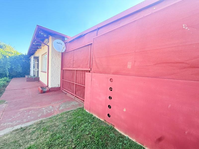 2 Bedroom Property for Sale in Vanderbijlpark Cw 6 Gauteng