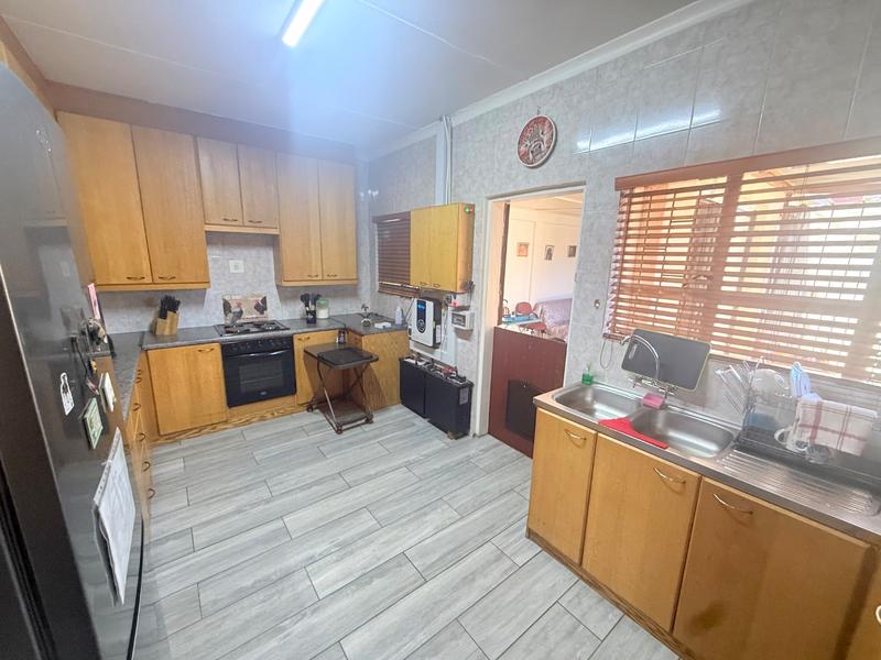 2 Bedroom Property for Sale in Vanderbijlpark Cw 6 Gauteng