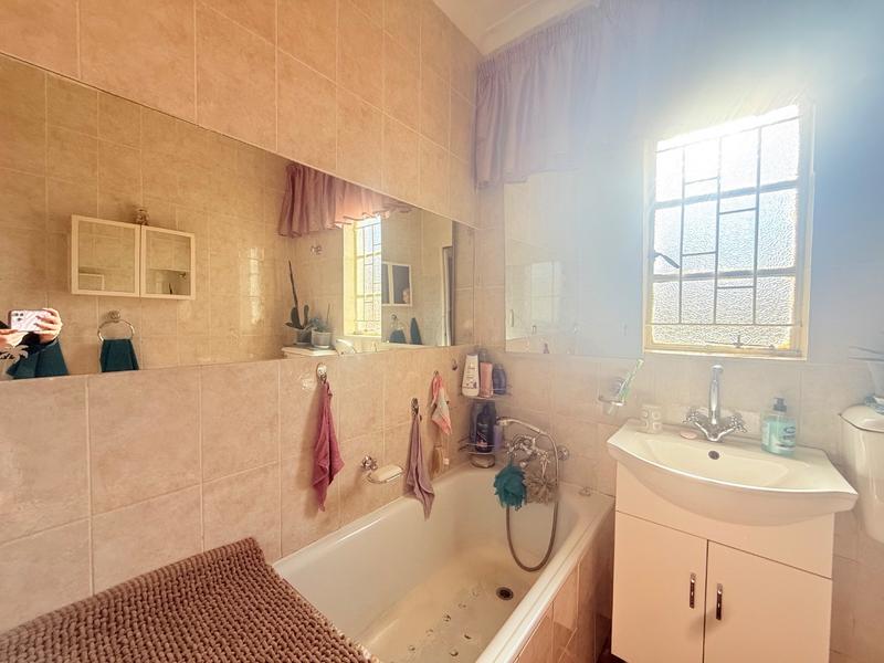 2 Bedroom Property for Sale in Vanderbijlpark Cw 6 Gauteng