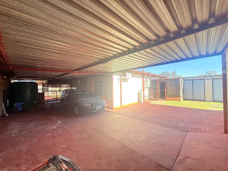 2 Bedroom Property for Sale in Vanderbijlpark Cw 6 Gauteng