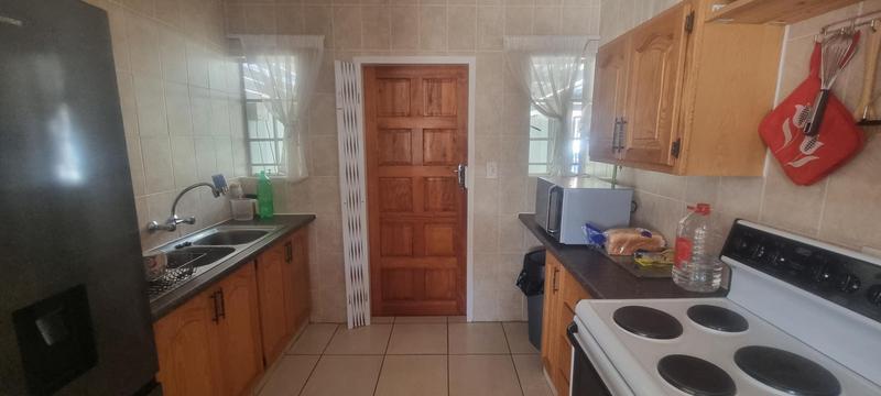 3 Bedroom Property for Sale in Die Hoewes Gauteng