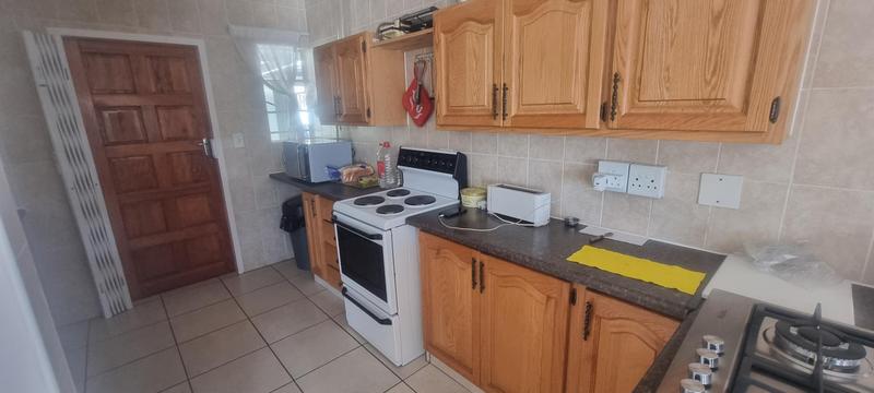 3 Bedroom Property for Sale in Die Hoewes Gauteng
