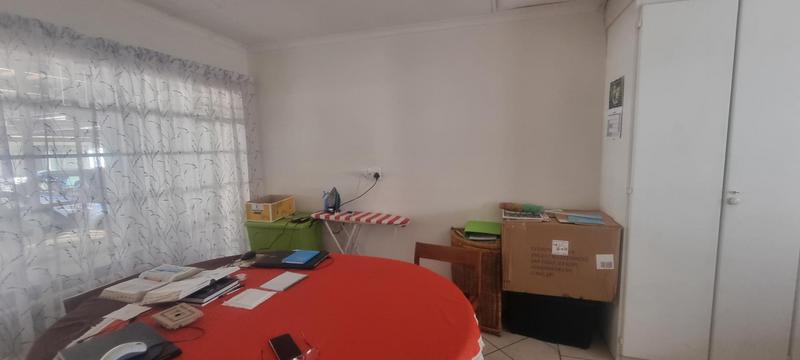 3 Bedroom Property for Sale in Die Hoewes Gauteng