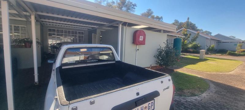 3 Bedroom Property for Sale in Die Hoewes Gauteng