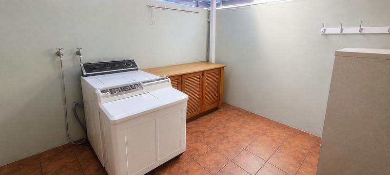 3 Bedroom Property for Sale in Die Hoewes Gauteng