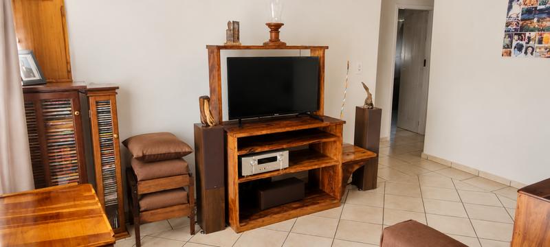 3 Bedroom Property for Sale in Die Hoewes Gauteng