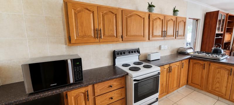 3 Bedroom Property for Sale in Die Hoewes Gauteng