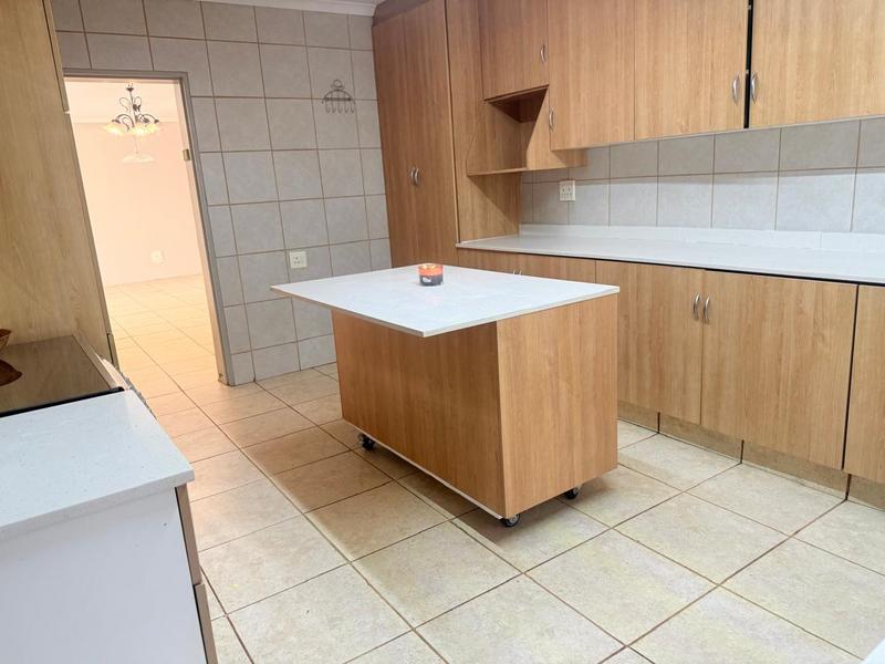 7 Bedroom Property for Sale in Elspark Gauteng