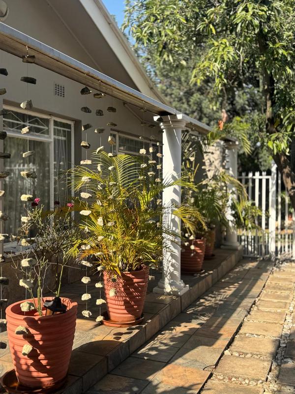 4 Bedroom Property for Sale in Waverley Gauteng