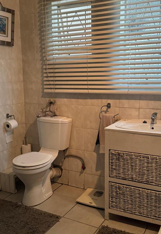 4 Bedroom Property for Sale in Waverley Gauteng