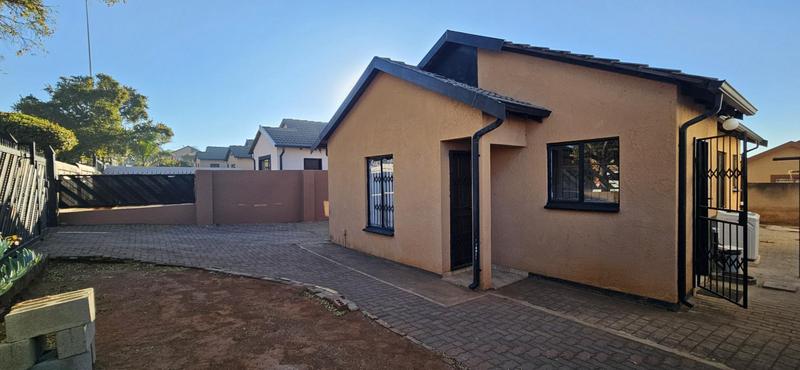3 Bedroom Property for Sale in Lotus Gardens Gauteng