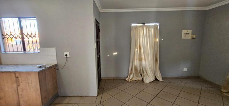 3 Bedroom Property for Sale in Lotus Gardens Gauteng