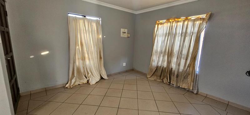 3 Bedroom Property for Sale in Lotus Gardens Gauteng