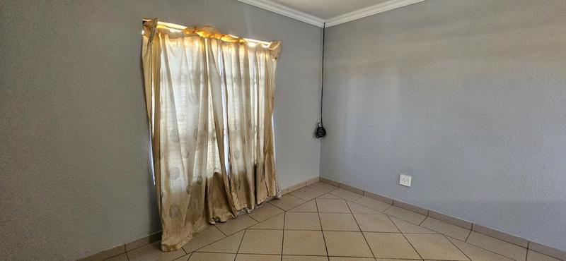 3 Bedroom Property for Sale in Lotus Gardens Gauteng