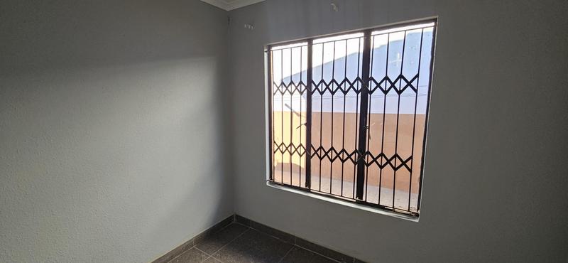 3 Bedroom Property for Sale in Lotus Gardens Gauteng