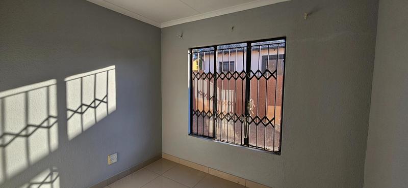 3 Bedroom Property for Sale in Lotus Gardens Gauteng