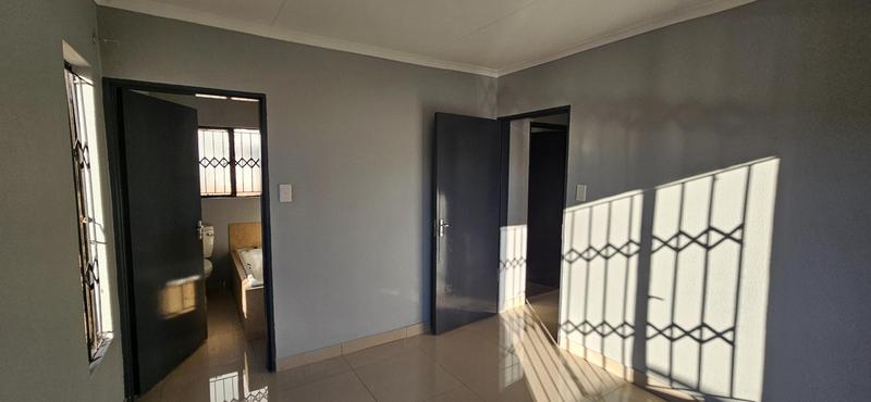 3 Bedroom Property for Sale in Lotus Gardens Gauteng