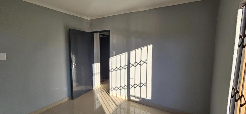 3 Bedroom Property for Sale in Lotus Gardens Gauteng