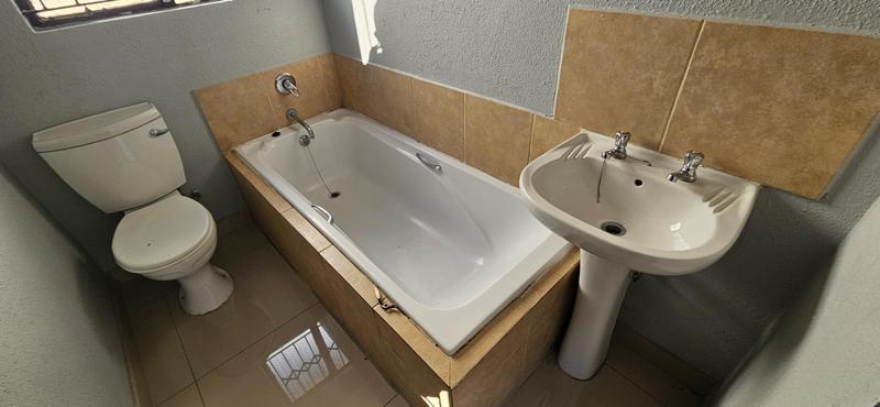 3 Bedroom Property for Sale in Lotus Gardens Gauteng