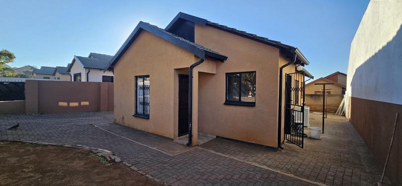 3 Bedroom Property for Sale in Lotus Gardens Gauteng