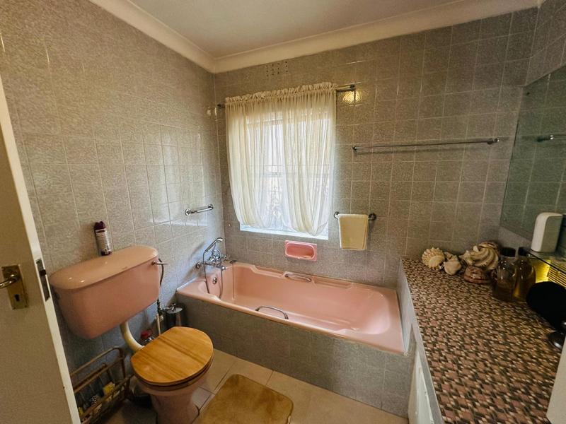 4 Bedroom Property for Sale in Bramley Park Gauteng
