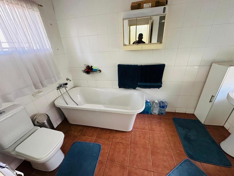 4 Bedroom Property for Sale in Bramley Park Gauteng