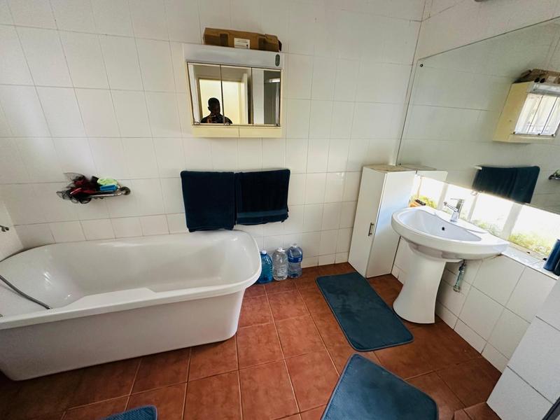 4 Bedroom Property for Sale in Bramley Park Gauteng