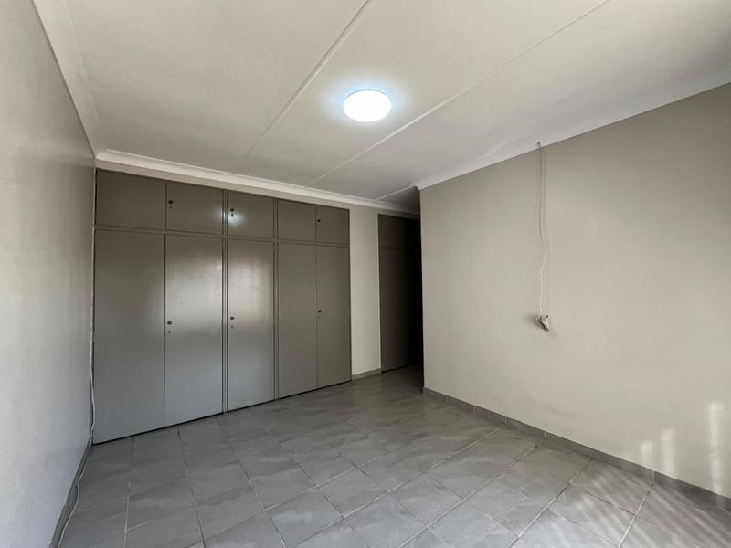 7 Bedroom Property for Sale in Elspark Gauteng