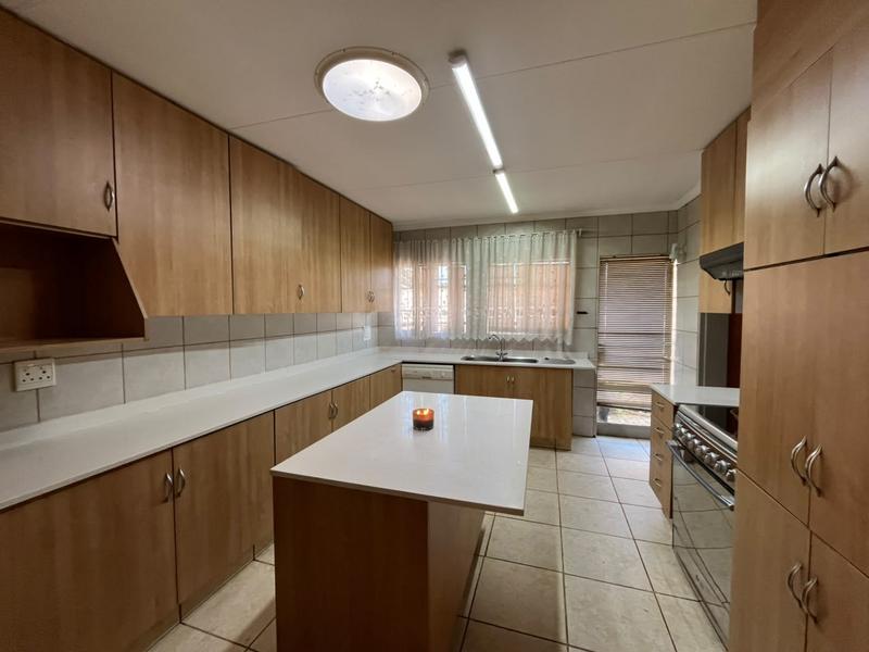 7 Bedroom Property for Sale in Elspark Gauteng