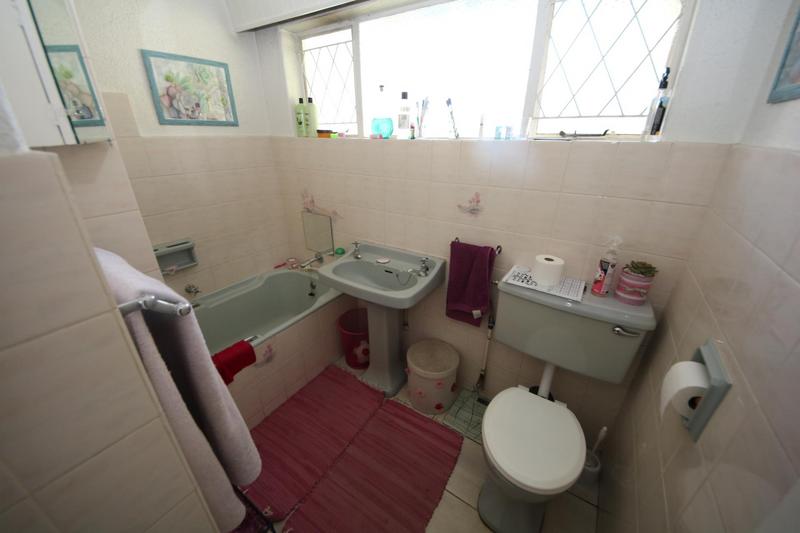 To Let 3 Bedroom Property for Rent in Blairgowrie Gauteng