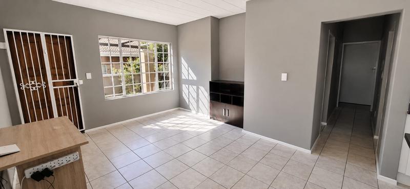 3 Bedroom Property for Sale in Roodekrans Gauteng